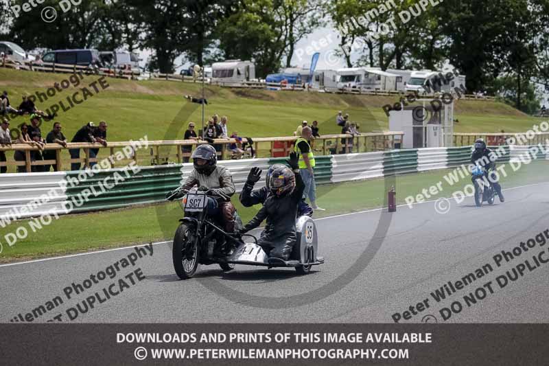 Vintage motorcycle club;eventdigitalimages;mallory park;mallory park trackday photographs;no limits trackdays;peter wileman photography;trackday digital images;trackday photos;vmcc festival 1000 bikes photographs